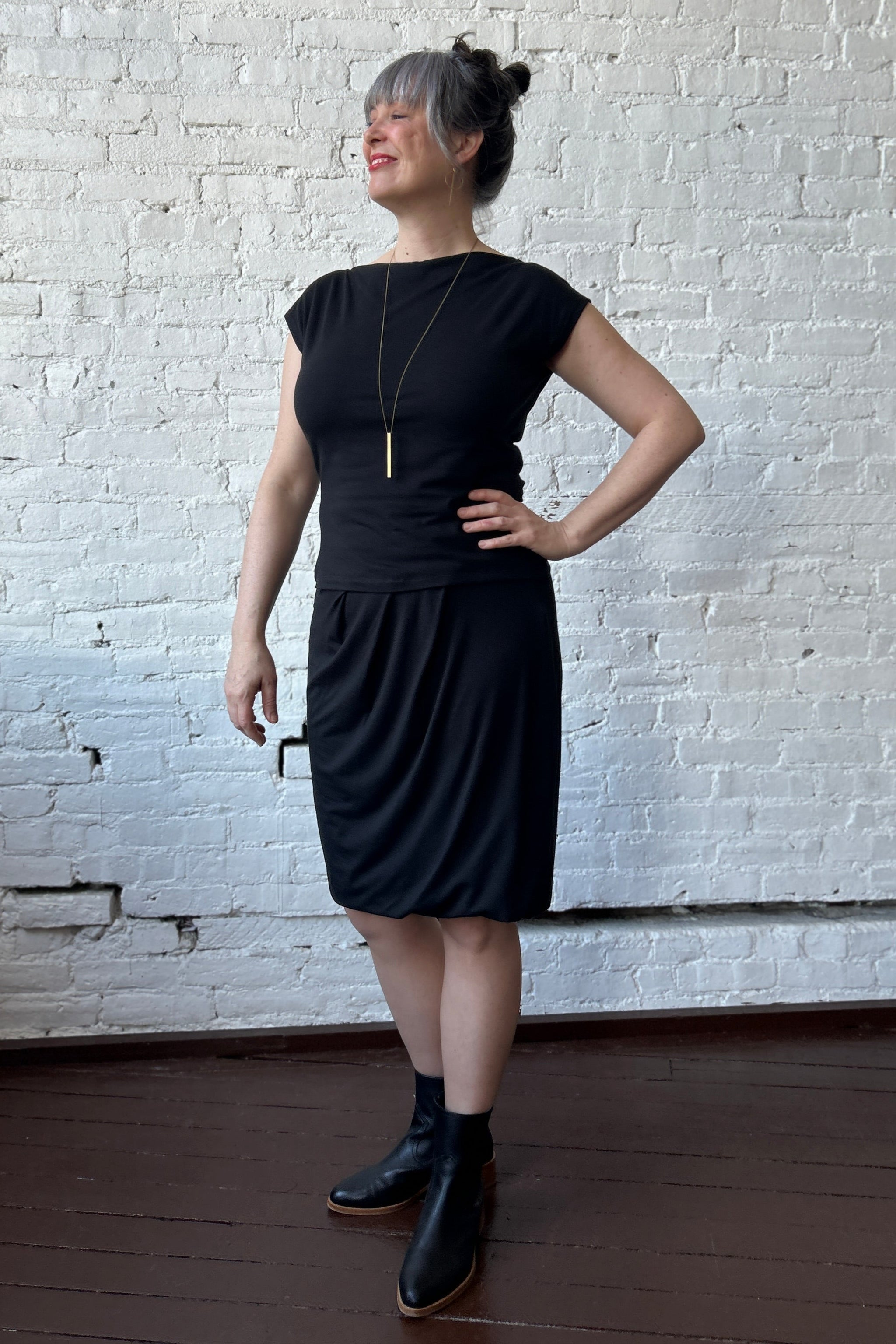 The Pirouette - Black Unprinted