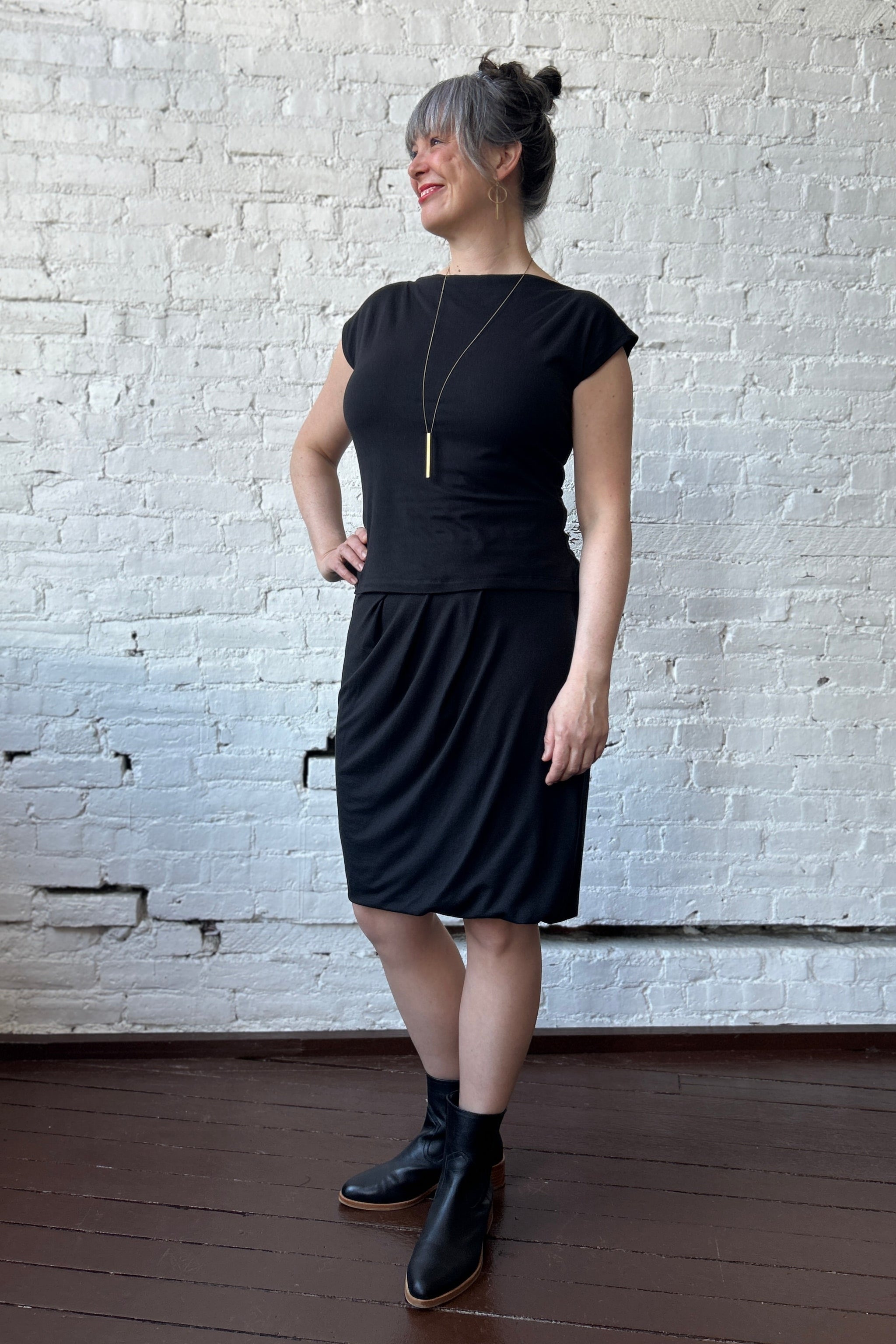 The Pirouette - Black Unprinted