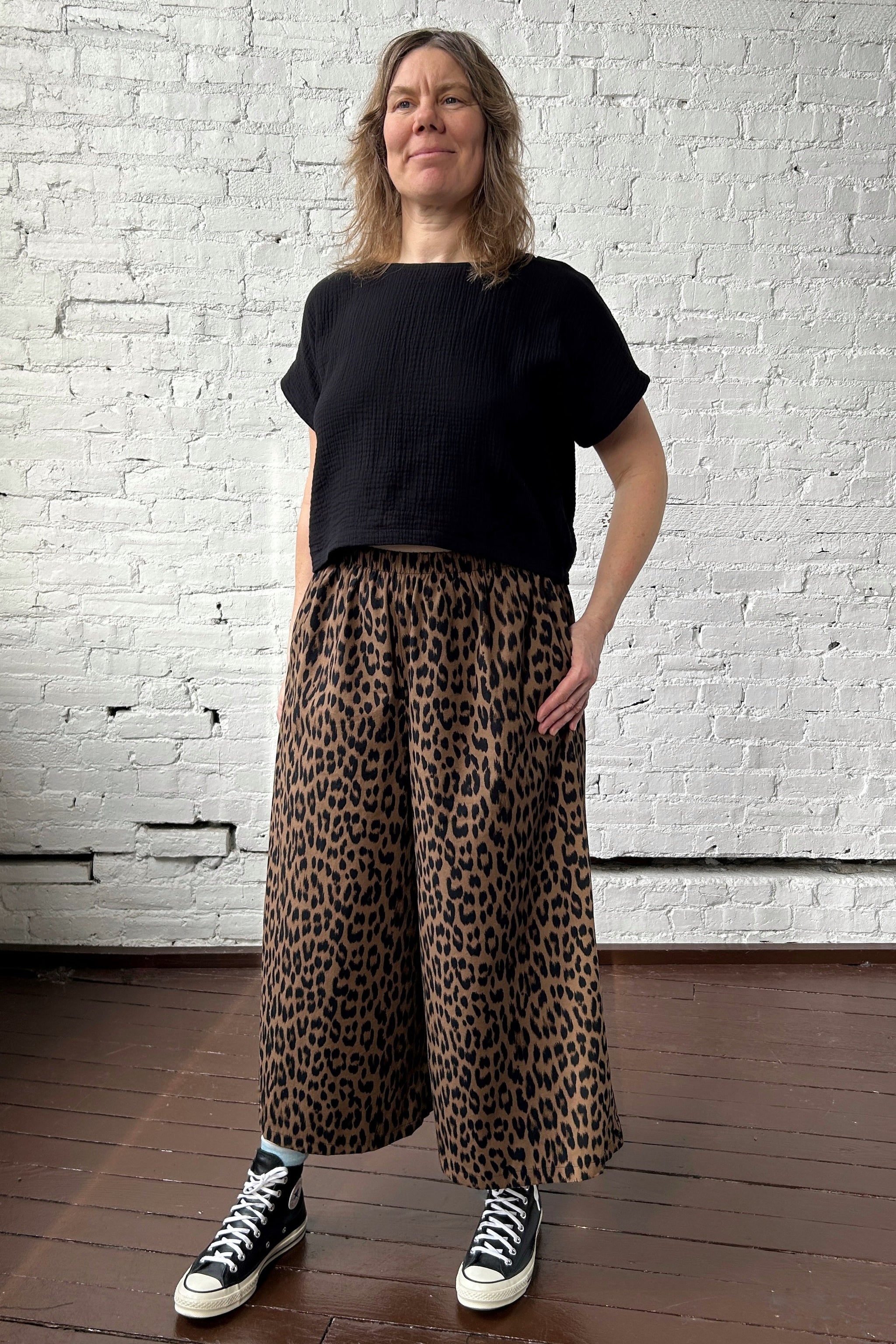 Cropped Saskia Top - Black