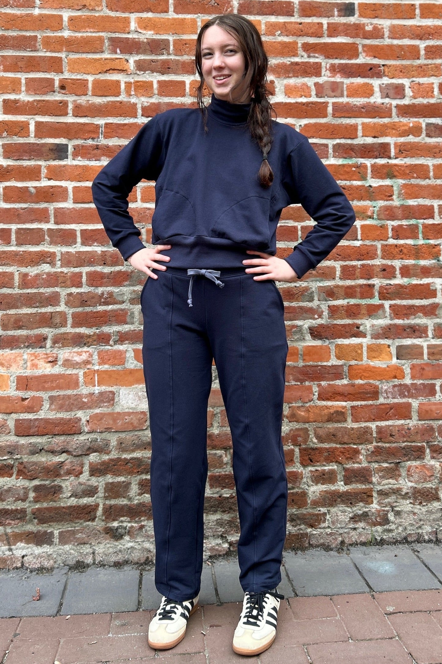 Olivia Sweatshirt - Navy